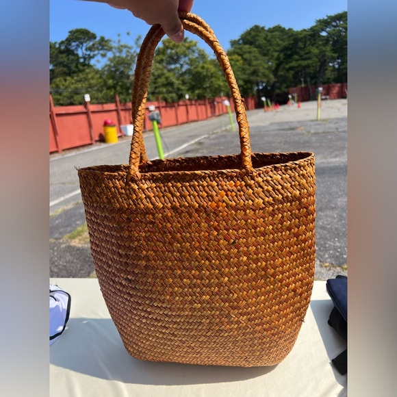 Elegant Brown Woven Tote Bag – Small Size – Chic & Versatile – Pre-Loved - Picture 3 of 3